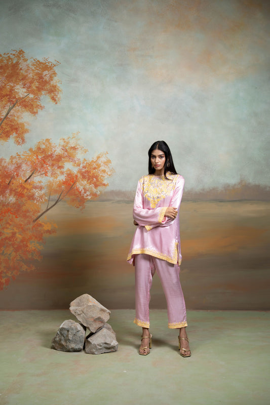 Pink Kashmiri Embroidery Cotton Silk Kurta 2 Pc