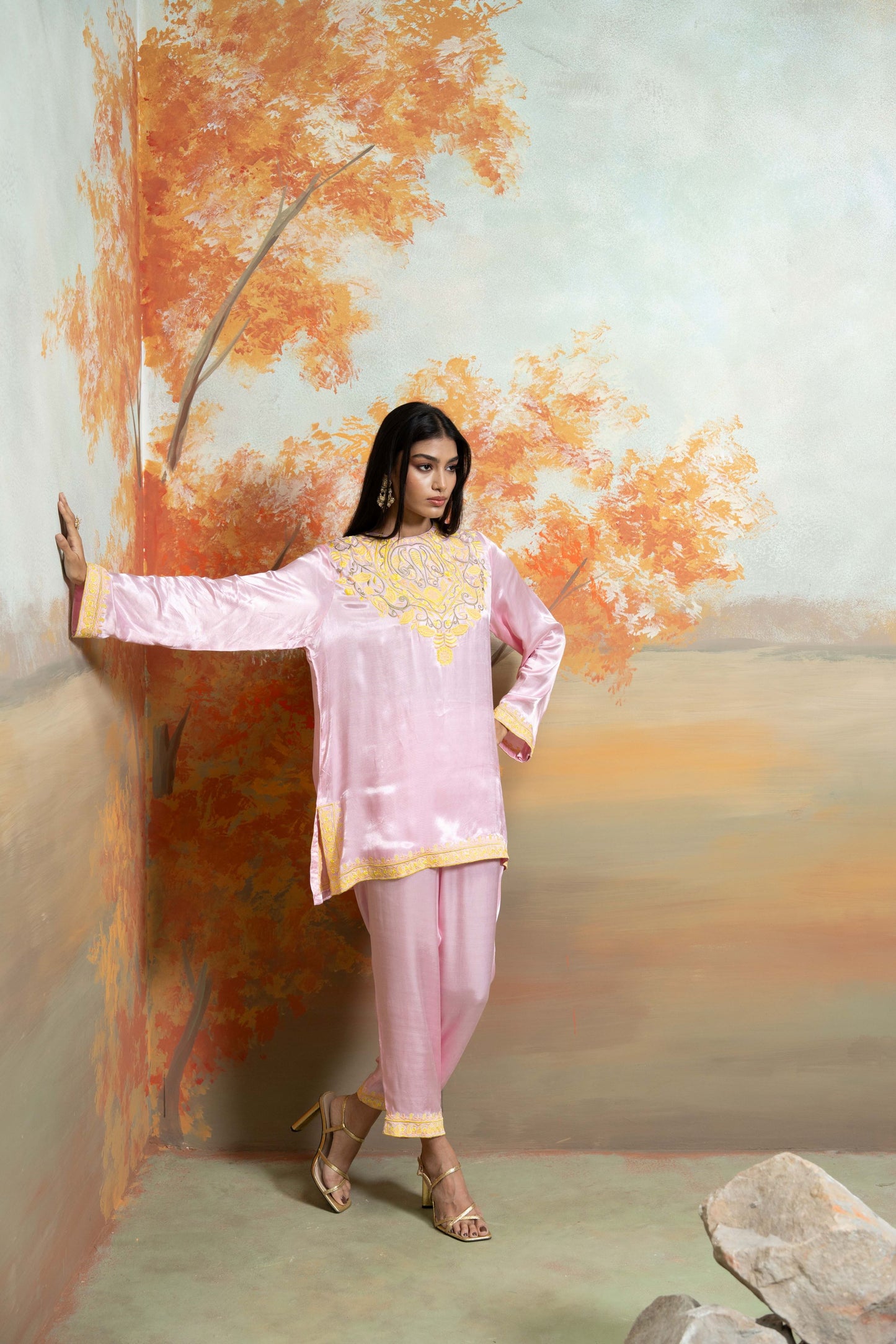 Pink Kashmiri Embroidery Cotton Silk Kurta 2 Pc