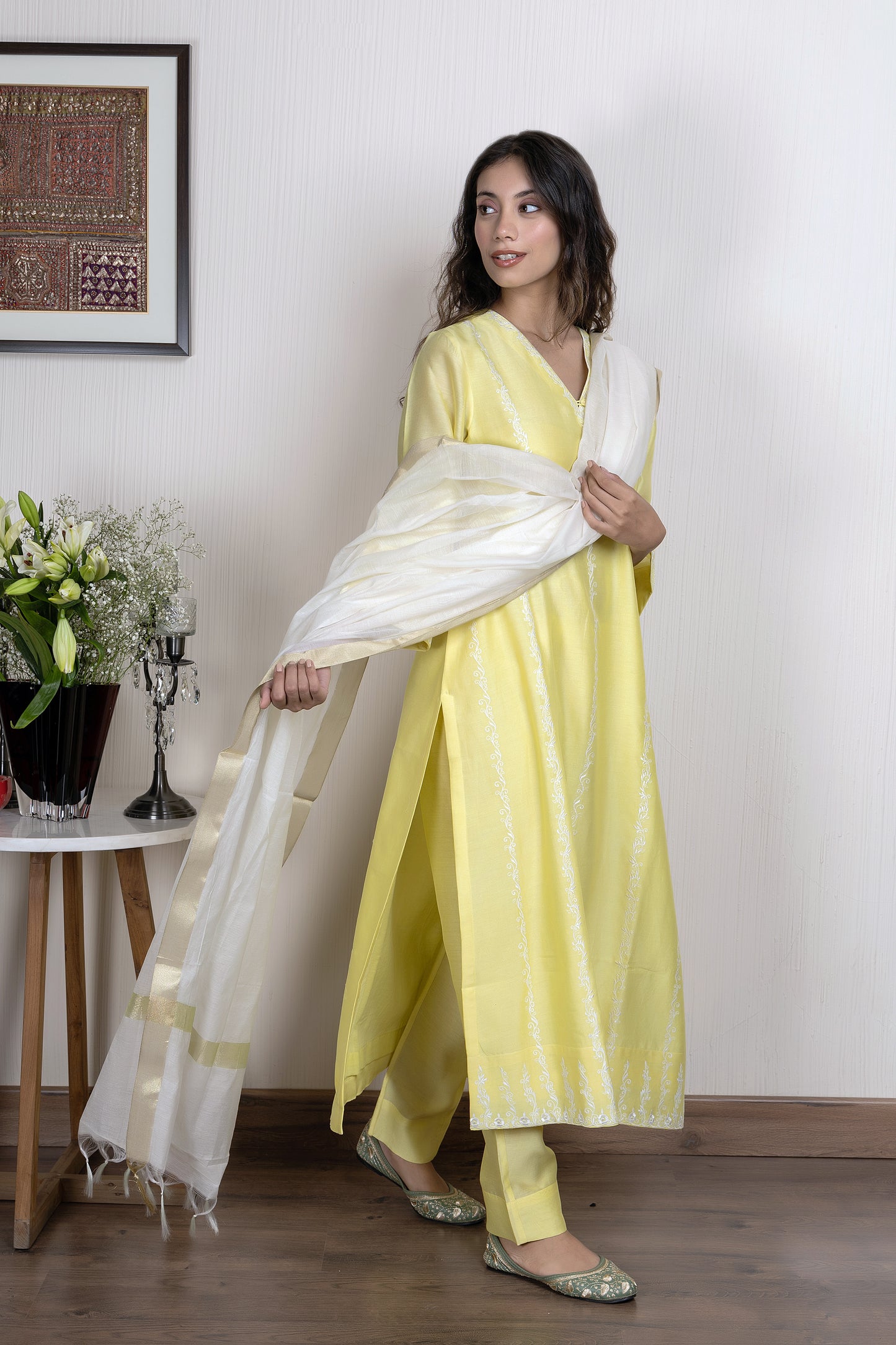Off white Chanderi dupatta with zari border