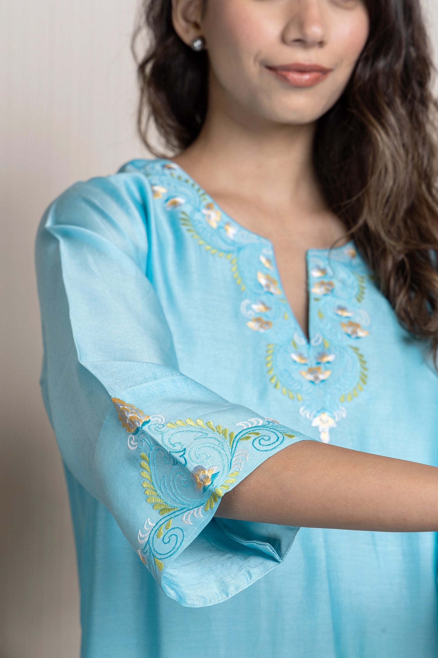 Turquoise Chanderi embroidered kurta paired with cotton pants and Chanderi dupatta