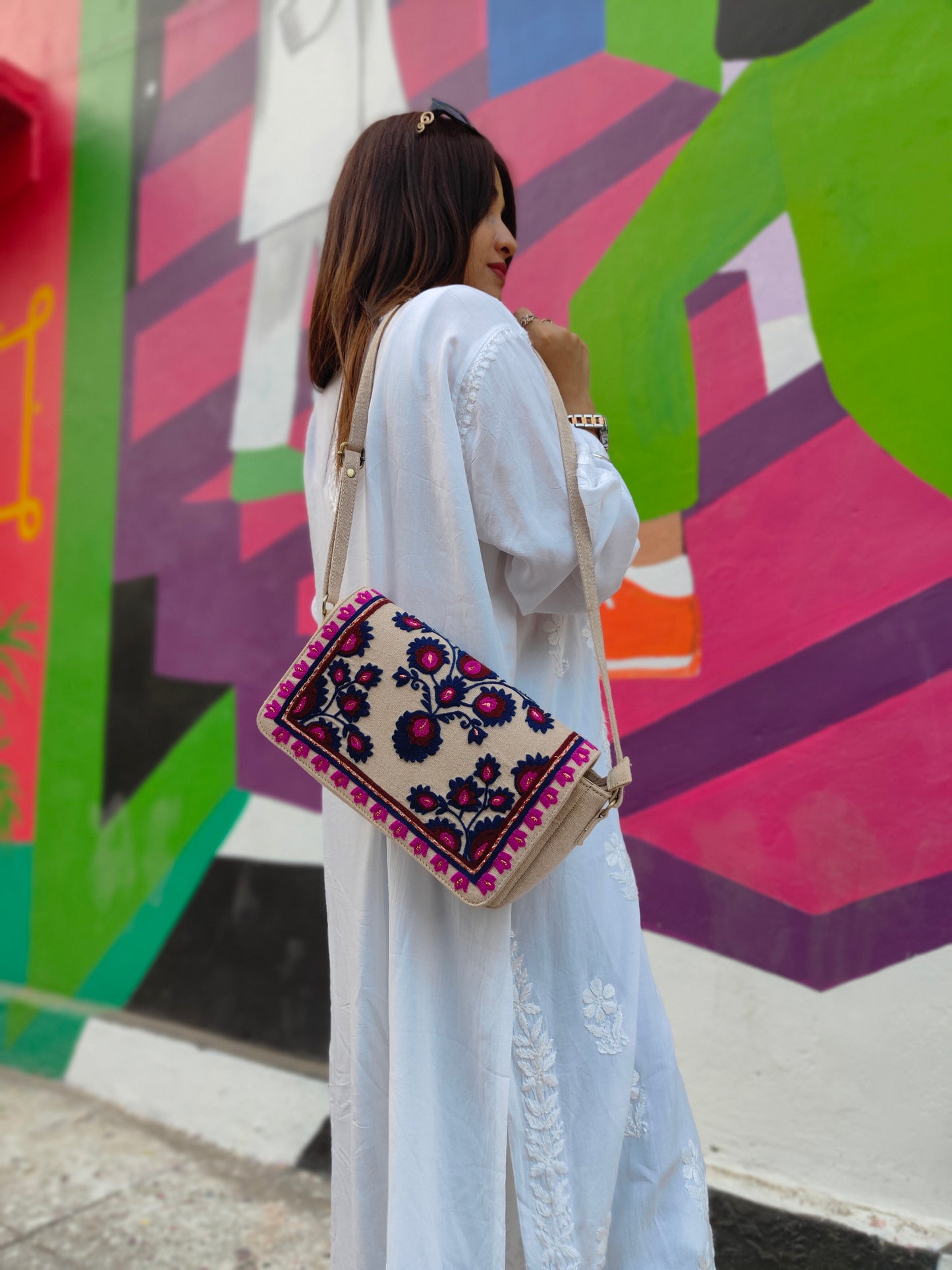 YASMINE BEIGE SLING BAG