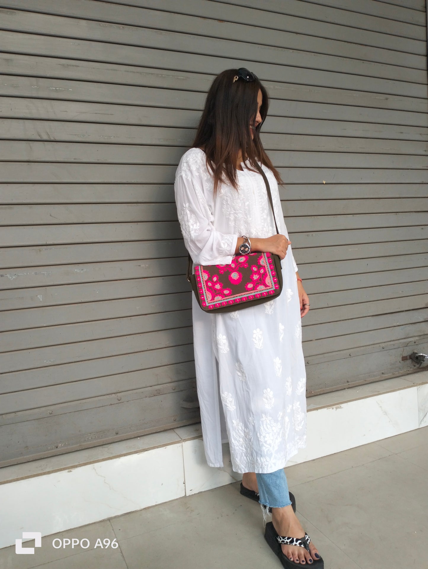 YASMINE OLIVE SLING BAG