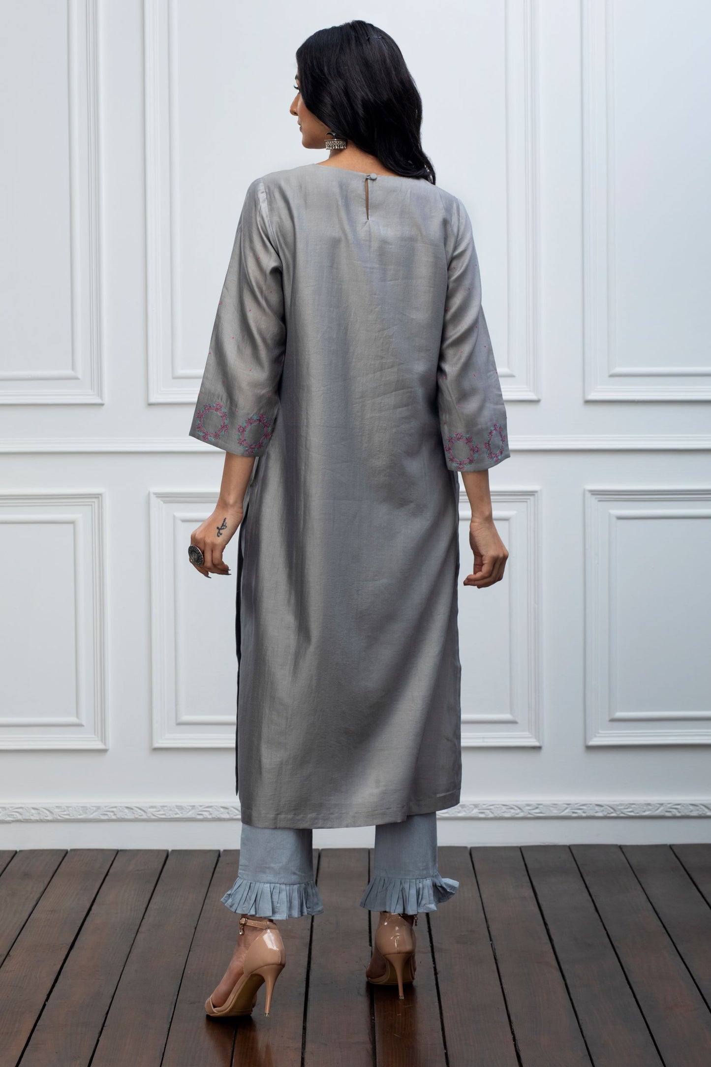 GREY CHANDERI