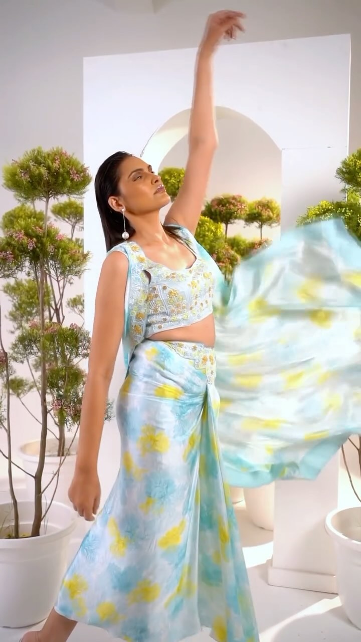 LUMINOUS SKY DRAPED SET