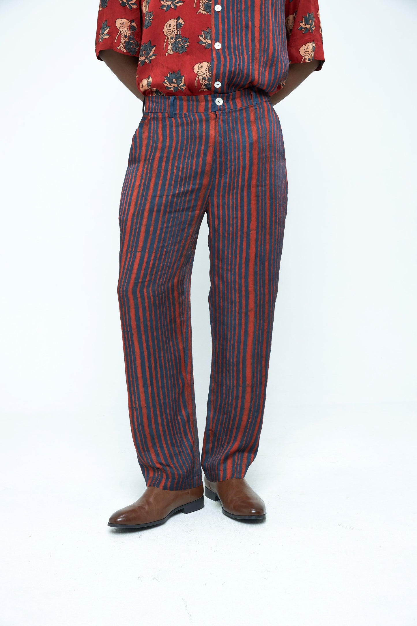 RUSTIC TAPERED PANTS