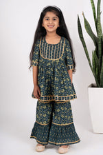 Load image into Gallery viewer, Girls teal kurta payjama set
