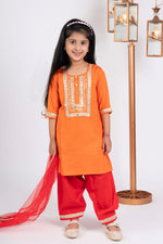 Load image into Gallery viewer, Girls orange and red kurta payjama set
