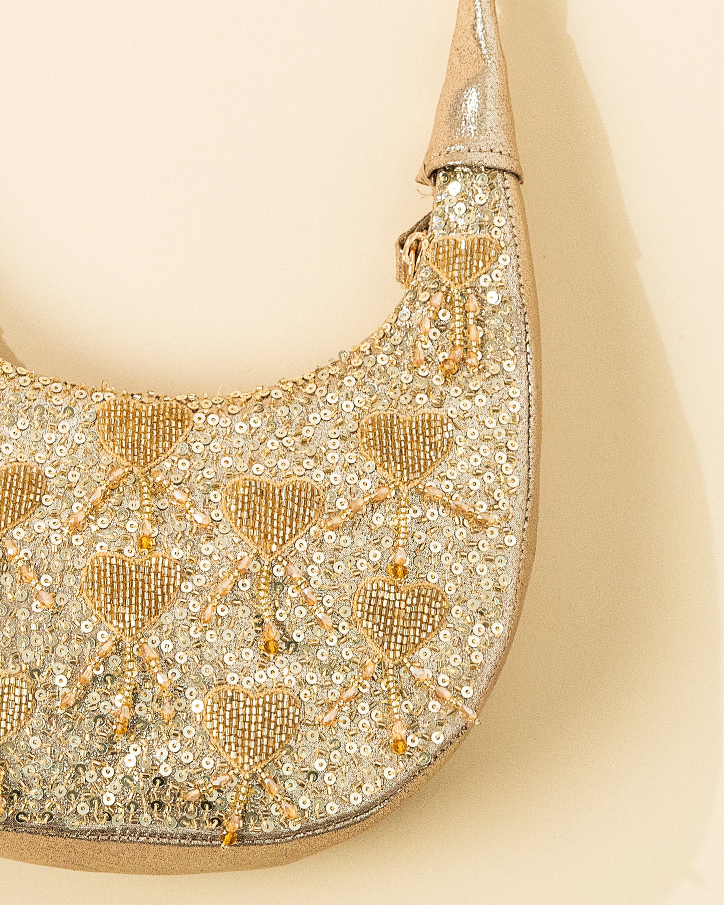 Half moon clutch