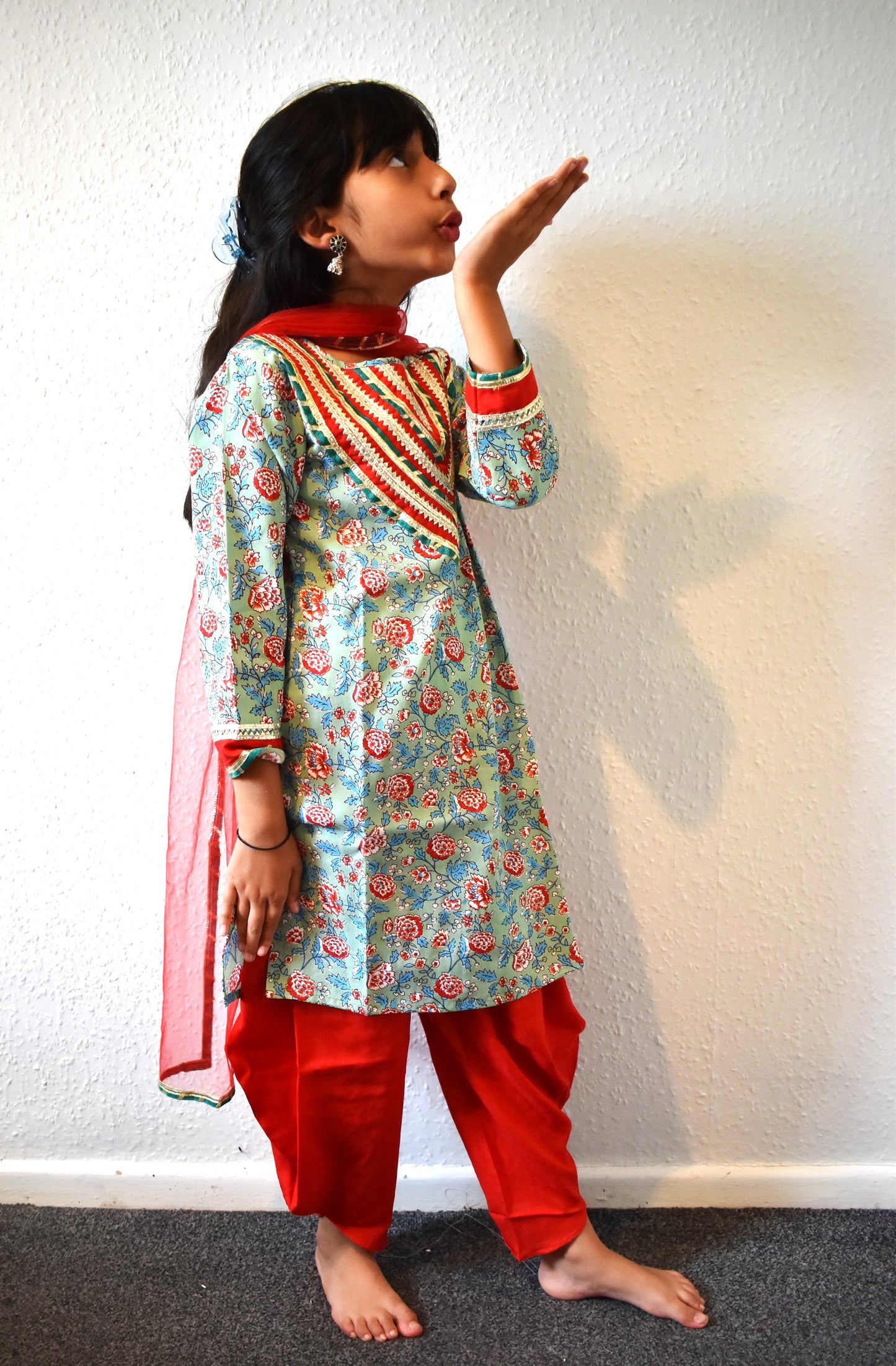 Gulabo - Green floral kurta payjama