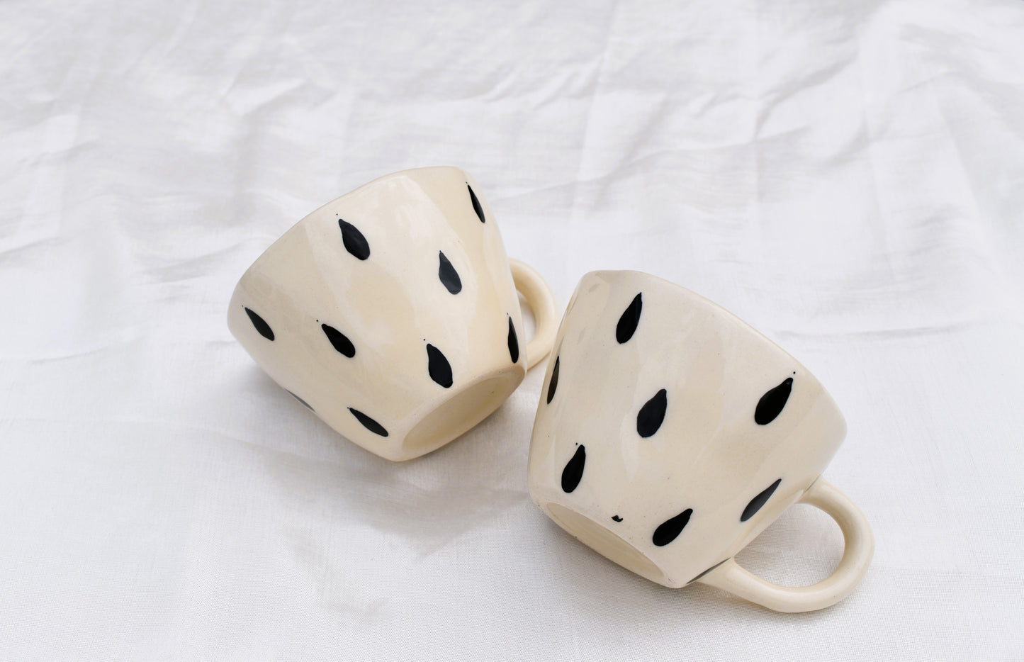 Black drop coffee mug