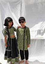 Load image into Gallery viewer, Padma Green &amp; Black Kurta payjama for little boys
