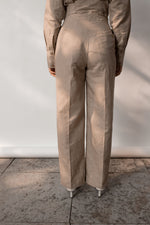 Load image into Gallery viewer, OATMEAL TAILORED PLEATED PANTS
