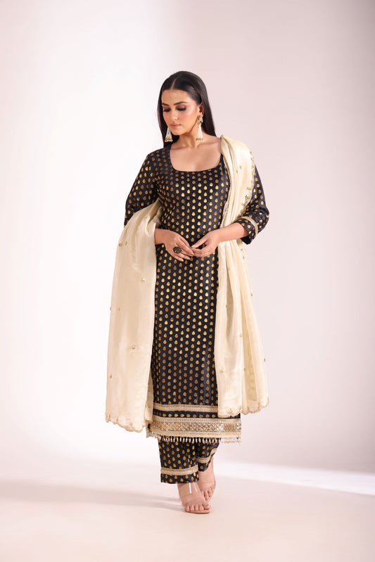 Noorika Black Kurta with pant and dupatta- set of 3