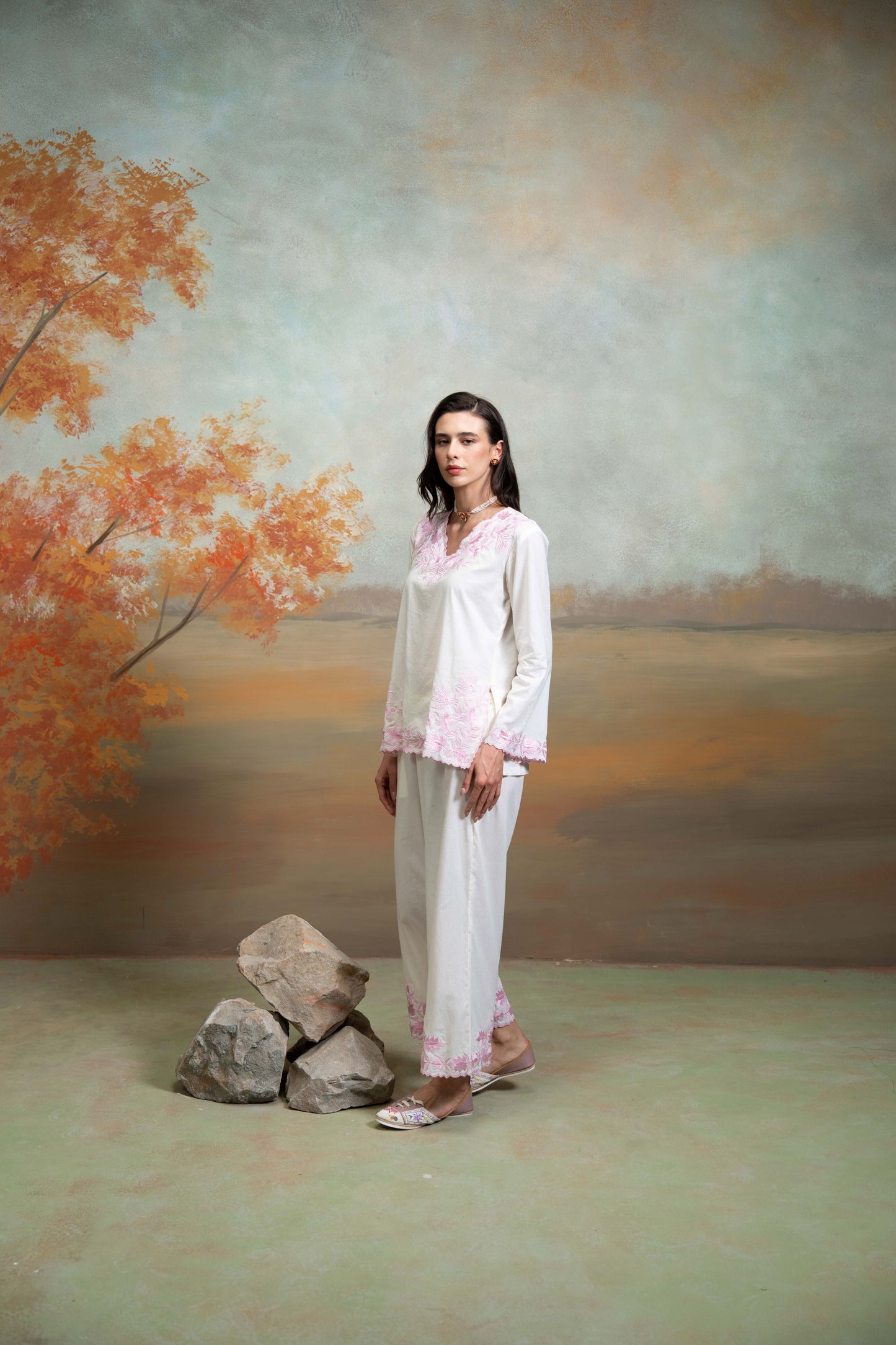 Off White Embroidery Cotton Silk Kurta Set 2 Pcs