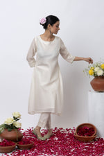 Load image into Gallery viewer, OFF WHITE HAND EMBROIDERED KURTA SET
