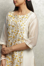 Load image into Gallery viewer, EMBROIDERED CHANDERI KURTA WITH CHANDERI PANTS
