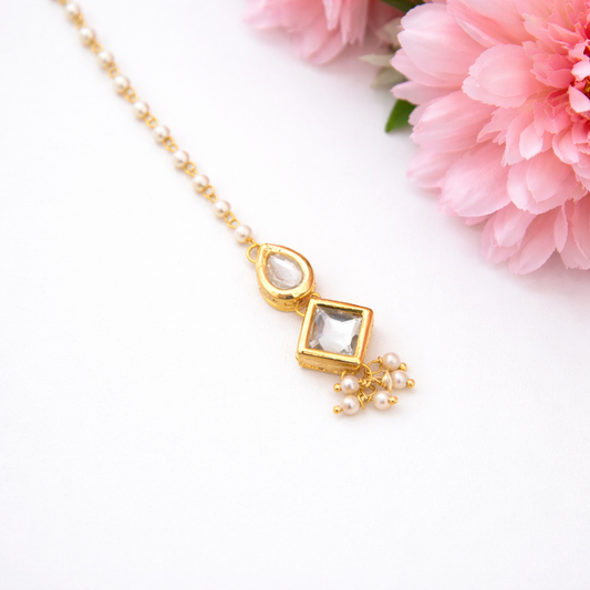 Small Kundan white tikka for girls