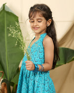 Load image into Gallery viewer, ZARKHA GIRLS ETHNIC HALTER NECK TUNIC WITH ZARI STRIPES AND OFF-WHITE PYJAMA IN COTTON
