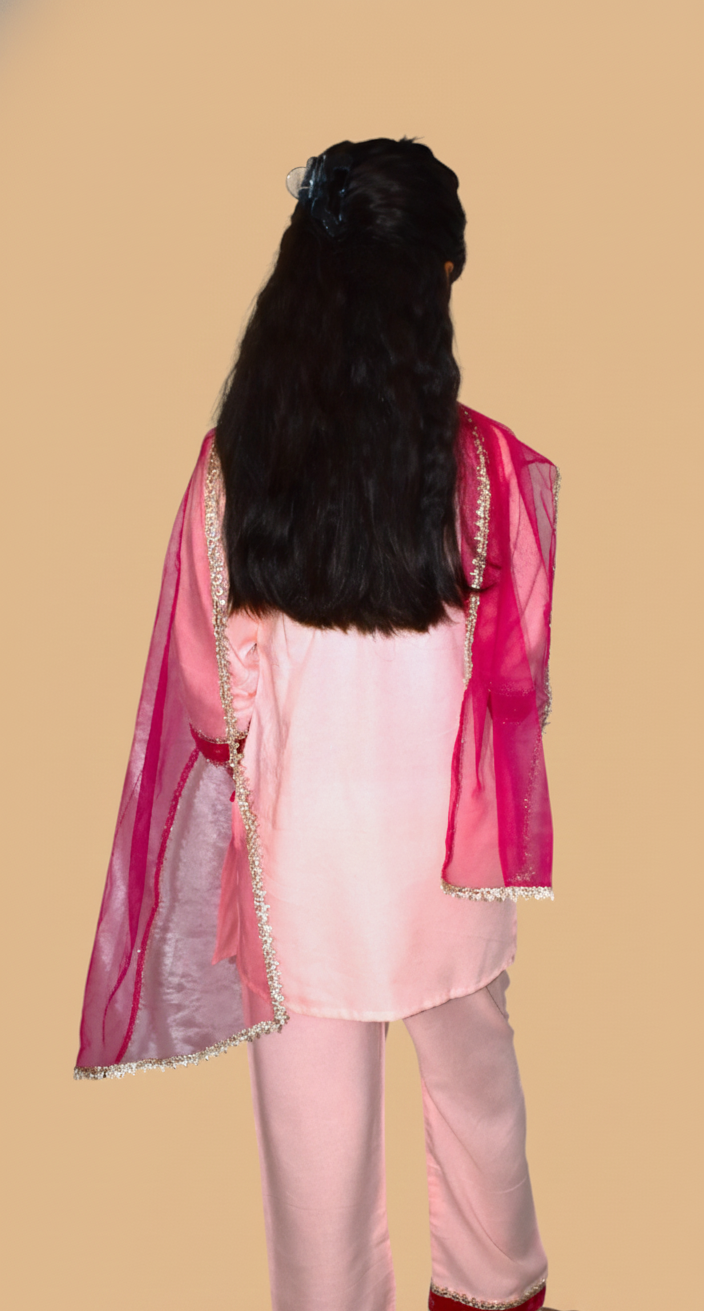Pink kurta payjama with maroon dupatta set of 3