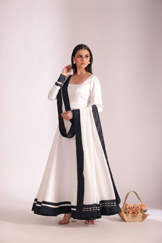 Jhalak White Anarkali with Chooridar and Dupatta- set of 3