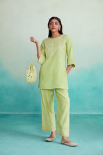 Load image into Gallery viewer, Citrina kurta set - Lime Hand embroidered Kurta Pants set
