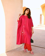 Load image into Gallery viewer, Soha Pink Embroidered Kaftaan Two-Piece Set

