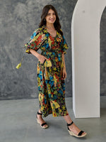 Load image into Gallery viewer, Frida Black Loose Fit Dress With Belt

