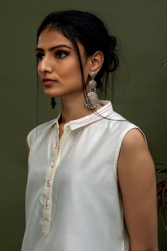 Chanderi Collared Sleeveless Kurta