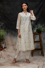Load image into Gallery viewer, Chanderi embroidery V neck Kurta
