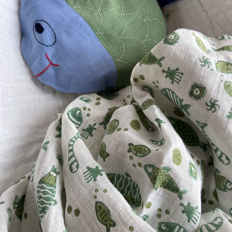 KIDS ORGANIC KOI SWADDLE